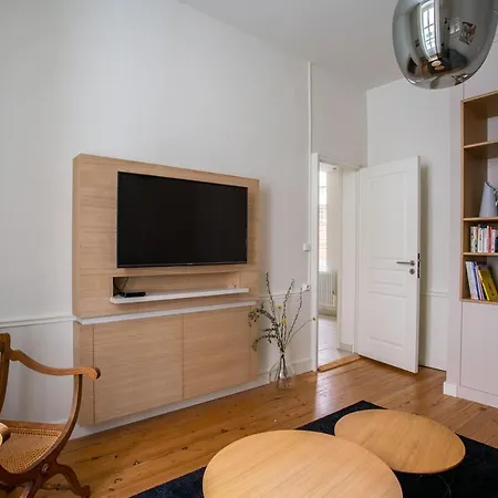 Appartement Pour Une Escapade à Nantes, Face Au Musée D’arts